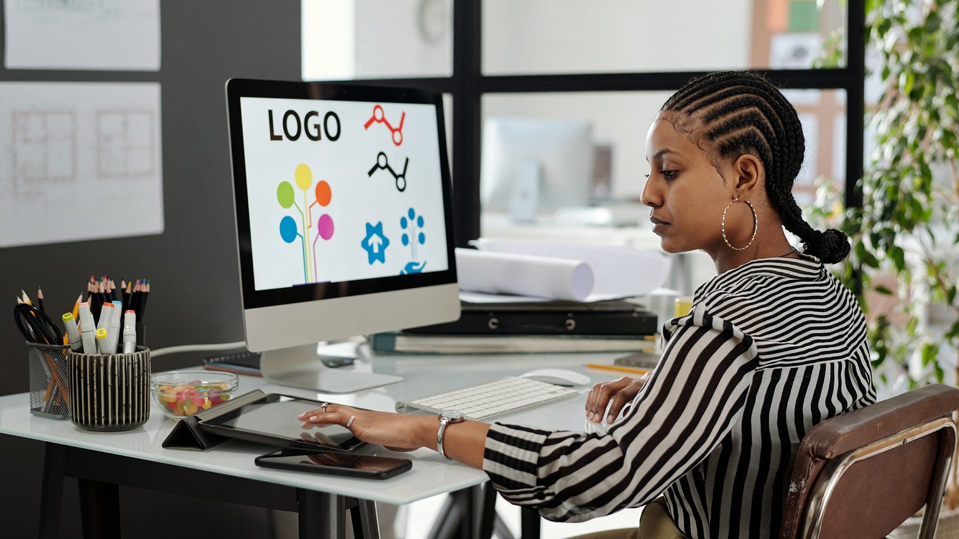 How To Combine Logo Shapes