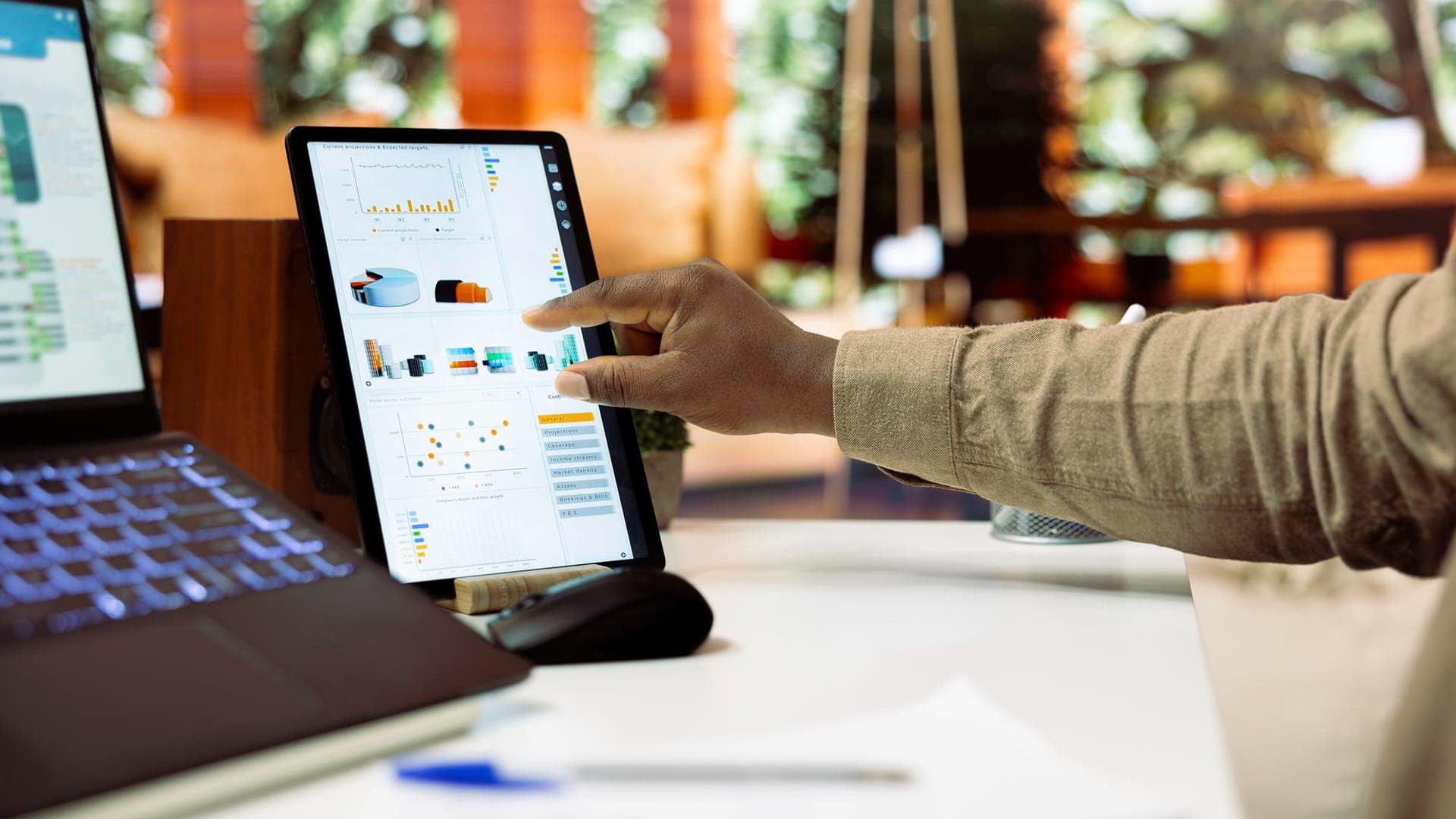 How Enterprises Use Tablet Apps to Improve Daily Operations